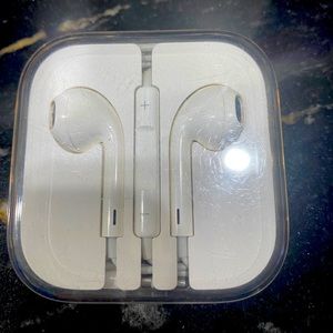 Brand new iPhone headphone